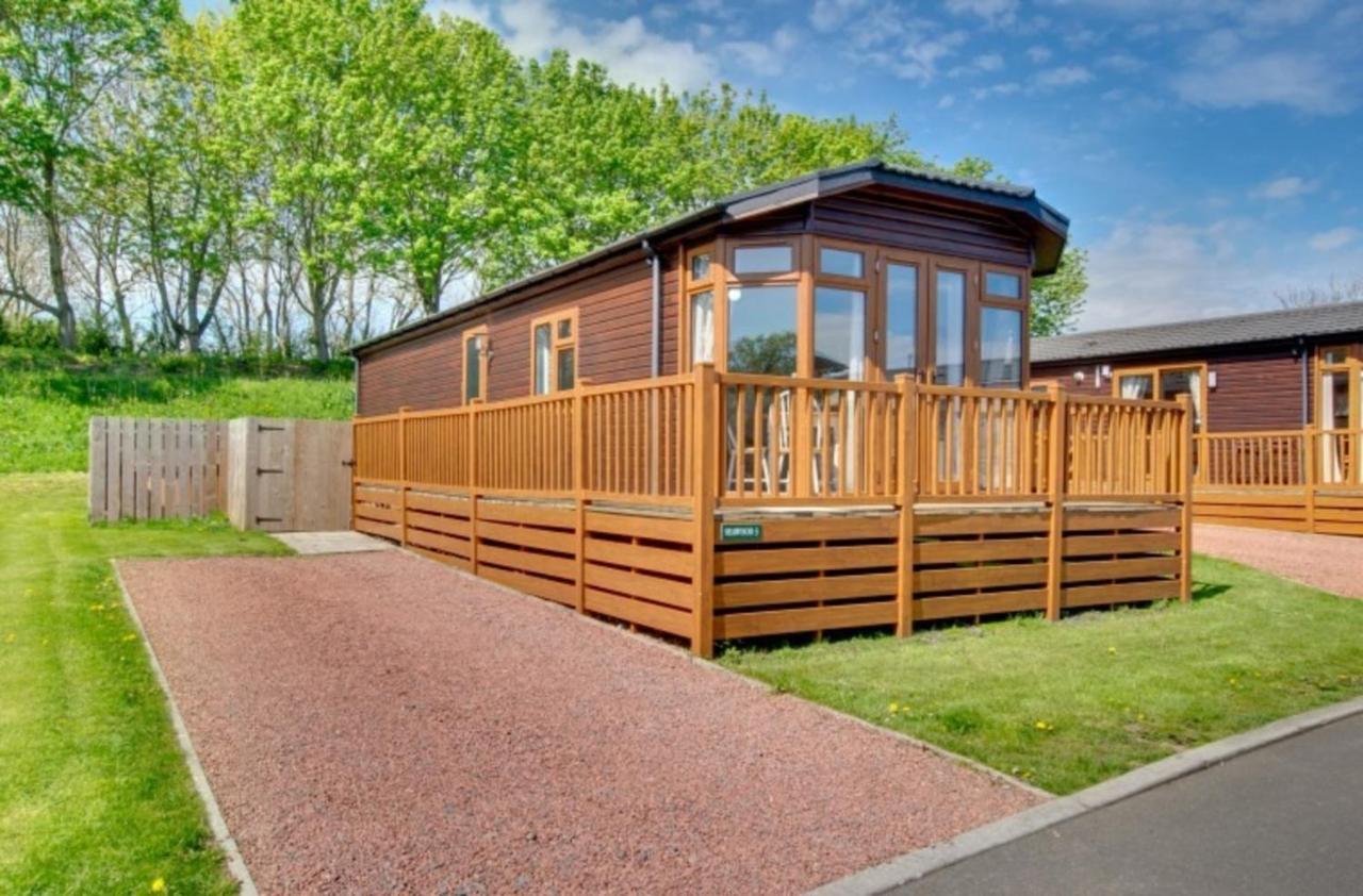 Stunning 3-Bed Hot Tub Lodge Northumberland Felton  Dış mekan fotoğraf